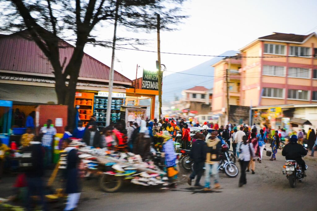 Mwanza, Tanzania: la ciudad que vive de cara al lago y a sus oficios