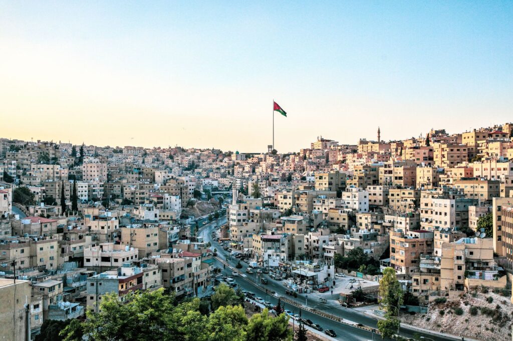 Ar Ramthā, Jordania: la ciudad fronteriza que aprende a moverse con menos