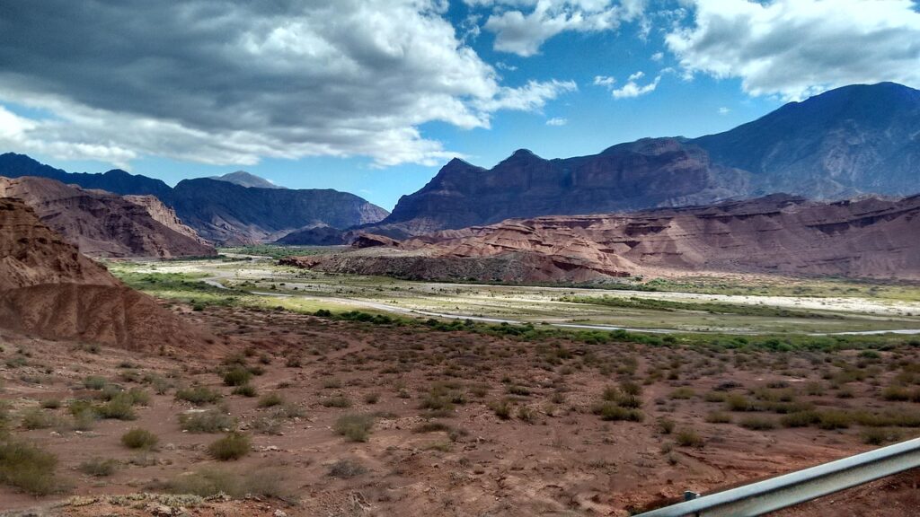 Quebrada de Humahuaca, Argentina: el paisaje cultural que se recorre con respeto