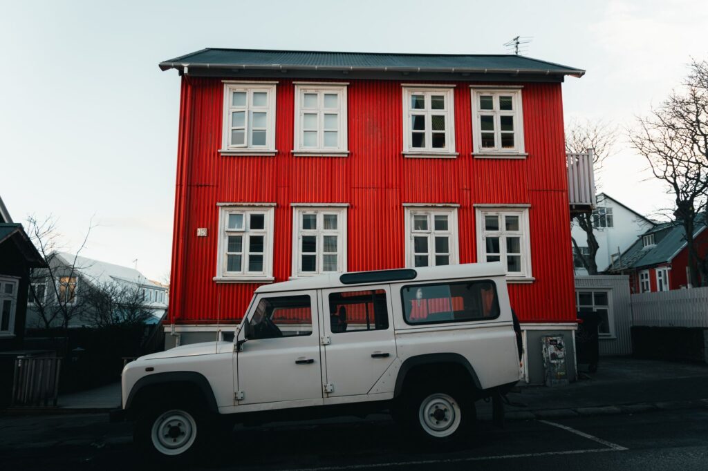 Hafnarfjörður, Islandia: una ciudad que se lee en la lava, el puerto y la memoria
