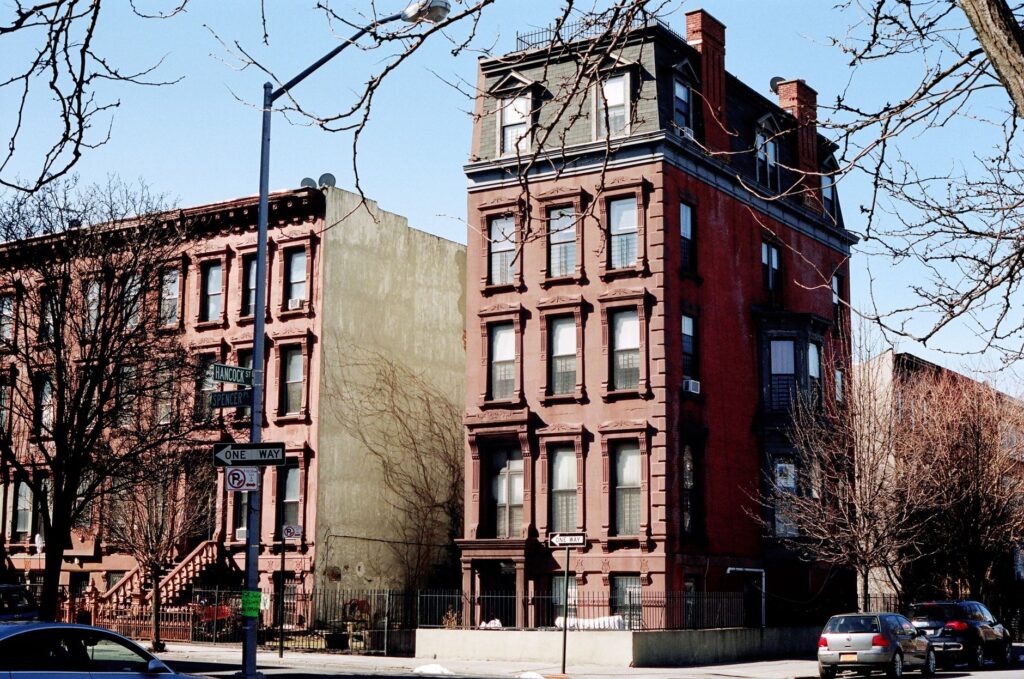 Brooklyn, Estados Unidos: la identidad vecinal y la arquitectura de ladrillo que definen el pulso neoyorquino