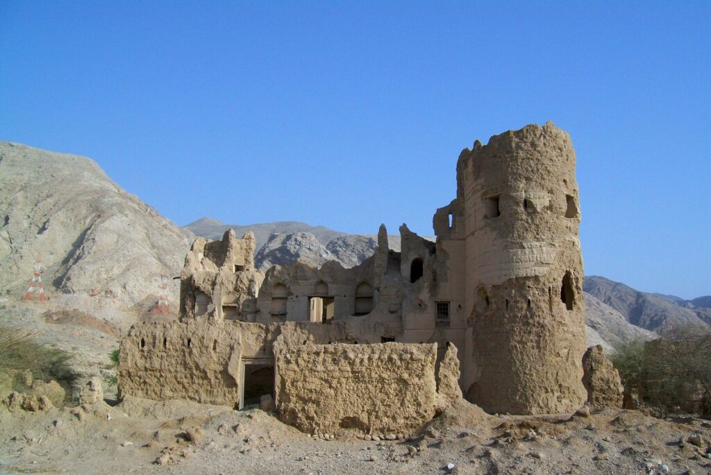As Suwayq, Omán: la vida cotidiana y el movimiento entre la costa de la Batinah y las rutas del interior