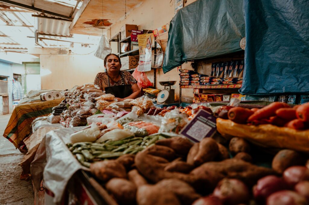 Barranco, el barrio que se come a bocados: despensas, huariques y mesas de autor en Lima
