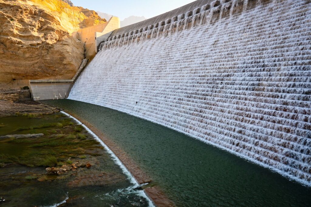 Liwá y el pulso acuático de Omán: entre oasis milenarios y el equilibrio del desierto