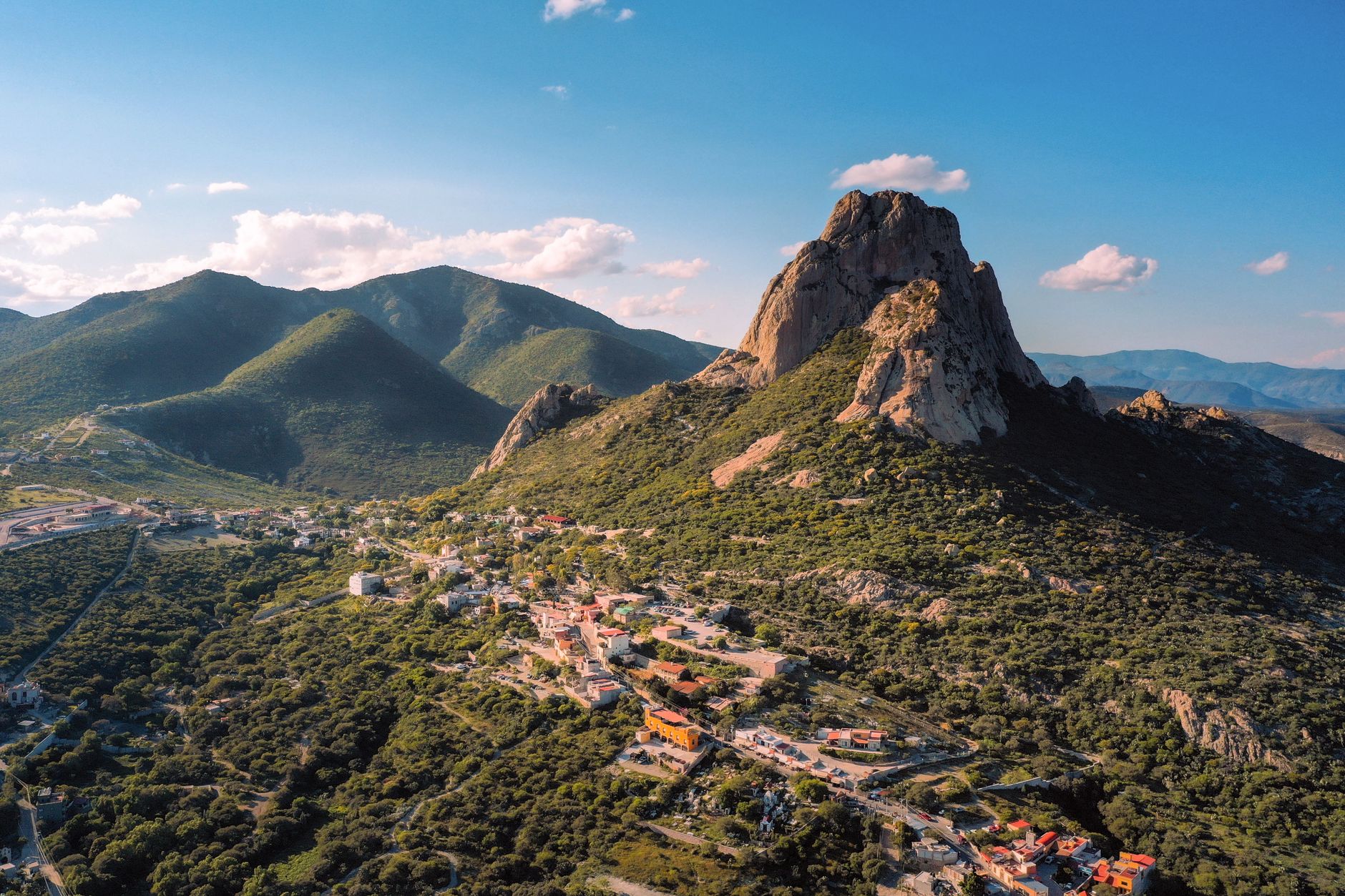San Juan de la Peña: el monasterio que se esconde bajo la roca