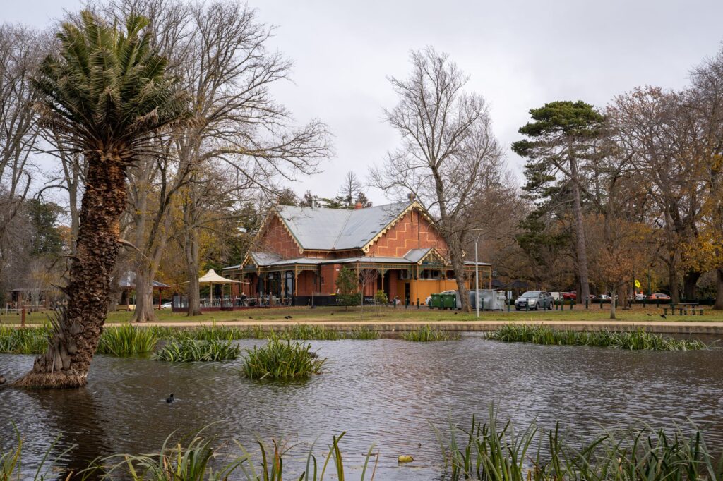 Adelaida, Australia: una ciudad que se lee en sus parques y en su memoria