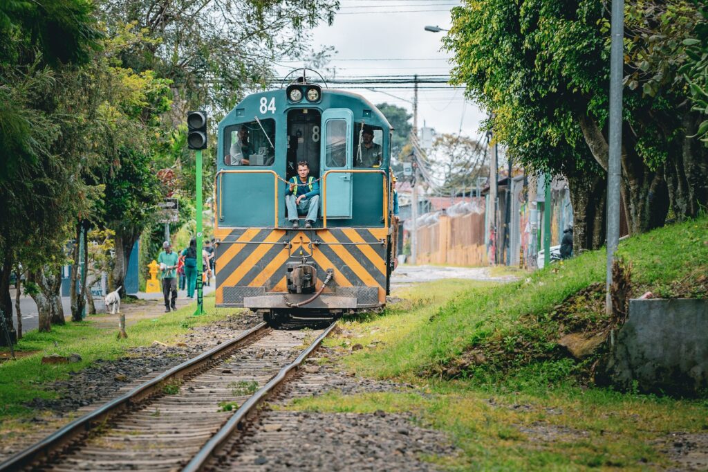 Cartago, Costa Rica: los rieles que cruzan la memoria y el valle