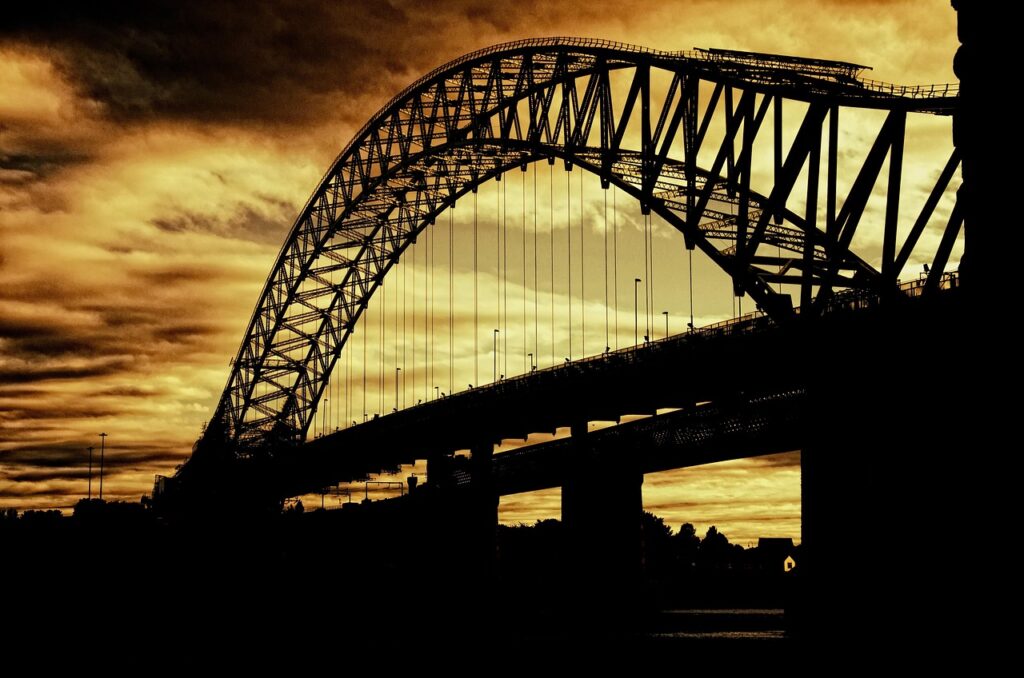 Birkenhead, Reino Unido: el litoral de Merseyside que se recorre entre parques victorianos y muelles de ladrillo