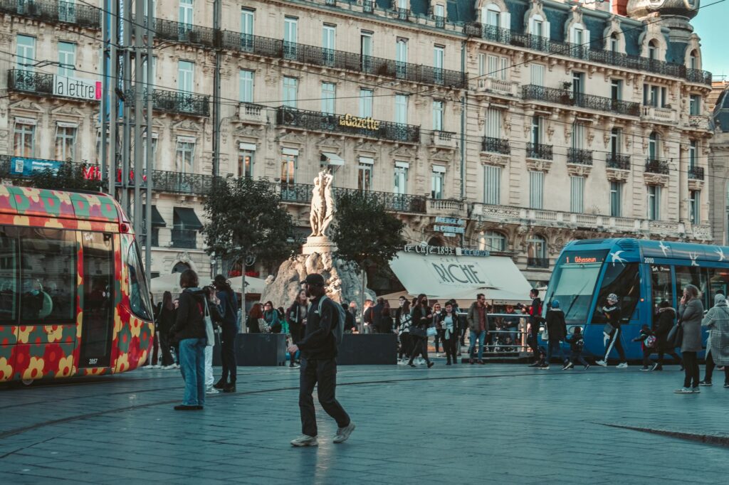 Montpellier, Francia: la ciudad que envejece entre piedras doradas y aulas jóvenes