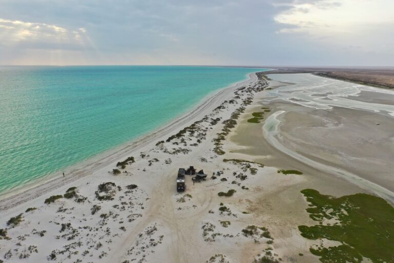 As Suwayq, Omán: la vida cotidiana y el movimiento entre la costa de la Batinah y las rutas del interior