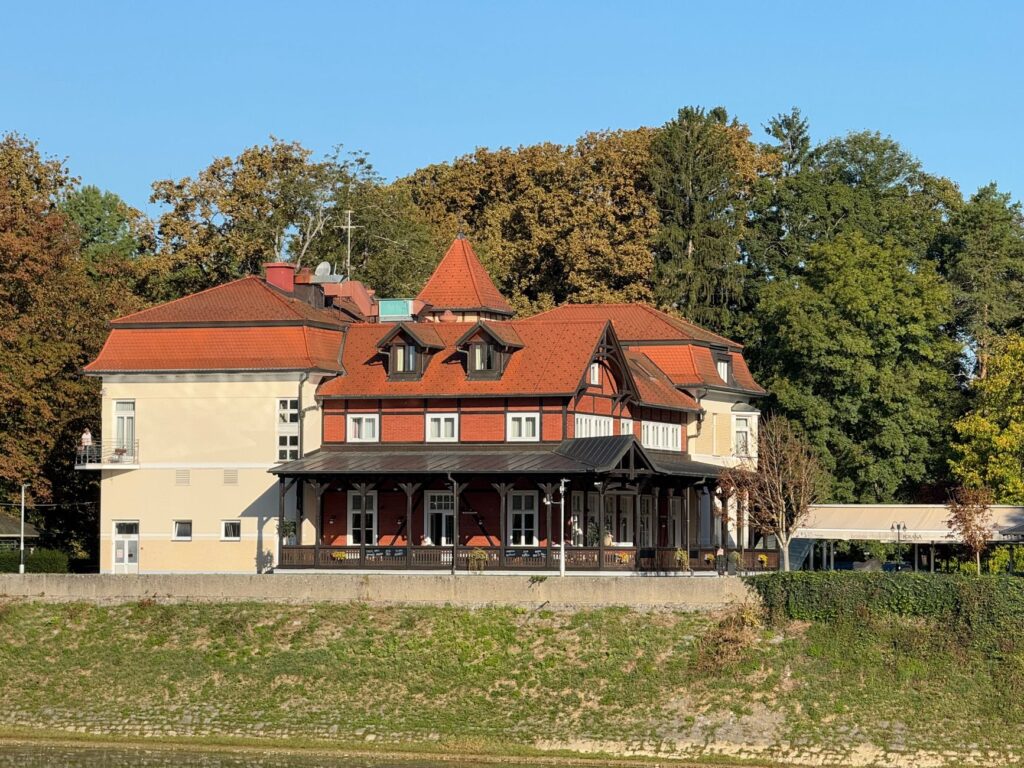Karlovac, Croacia: el arte de vivir entre cuatro ríos y un pasado que se recicla
