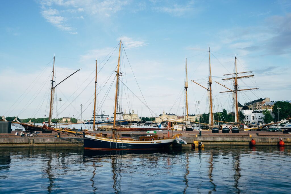 Helsinki, donde el diseño se vive en la calle: una guía de arquitectura cotidiana en Finlandia
