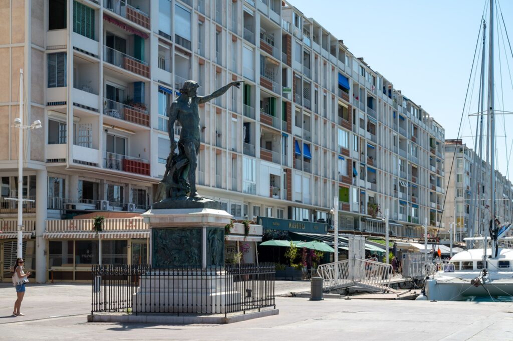 Toulon, Francia: el aeropuerto que mira al Mediterráneo y ordena la puerta de entrada a la Provenza