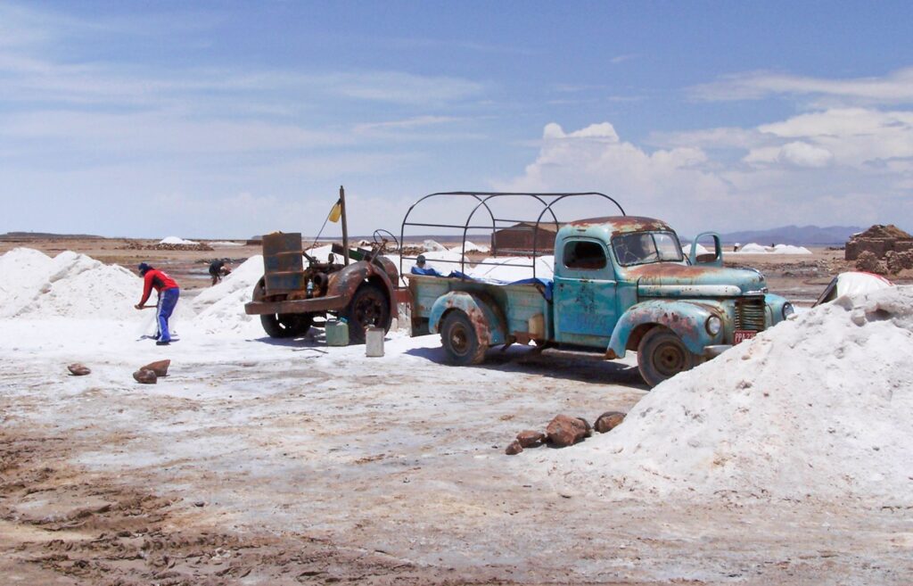 Salar de Uyuni: la comunidad que convierte la sal en memoria y futuro