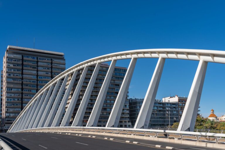 Puente de Vallecas, Spain: Urban Streams, Water Memory, and the Ecological Pulse of Southeastern Madrid
