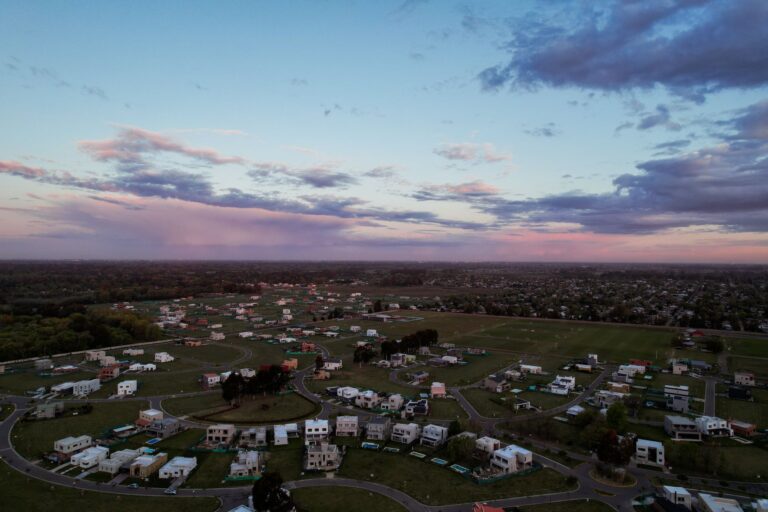 Lanús, Argentina: el pulso marítimo de un distrito que no mira al mar