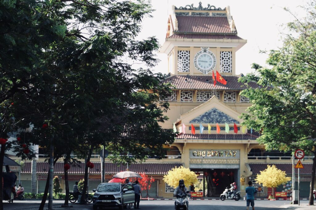 Bình Thạnh, Vietnam: leer el río y el clima antes de salir al agua
