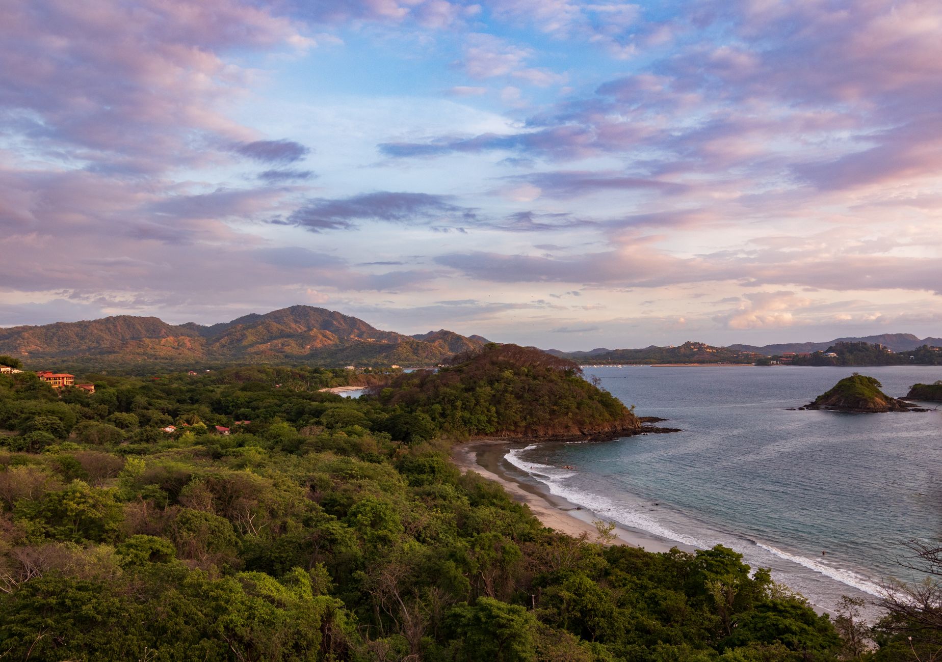 Guanacaste, Costa Rica: el bosque seco que renace entre volcanes y océano