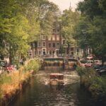 Ámsterdam a pie y en tranvía: cómo moverse por los Países Bajos sin prisa