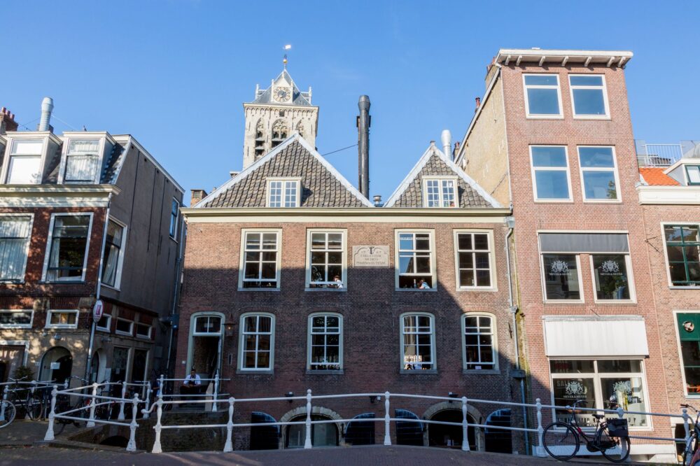 Delft, Países Bajos: el diseño cotidiano que brota entre canales y porcelana