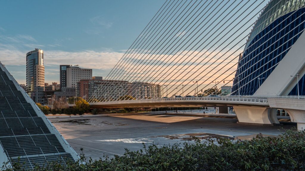 Puente de Vallecas, España: arroyos urbanos, memoria hídrica y el pulso ecológico del sureste madrileño