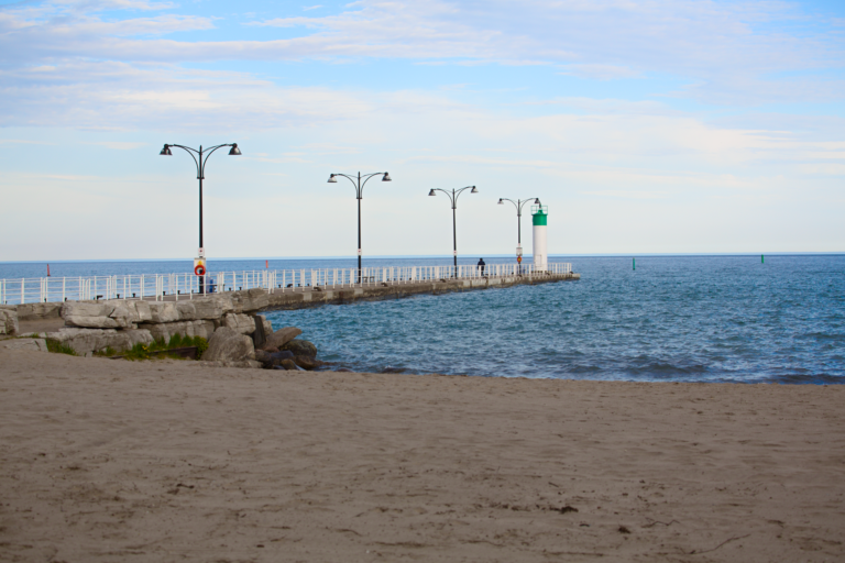 Oshawa, Canadá: expedición, clima y patrimonio industrial en la ribera del lago Ontario